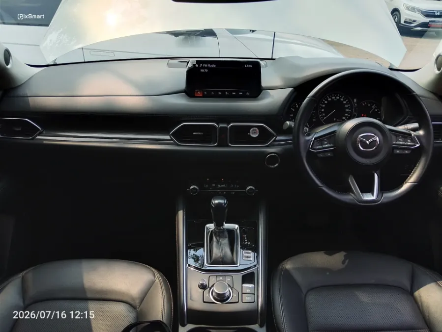 Foto Mobil Bekas Dashboard Mazda CX-5 2.5 tahun 2023
