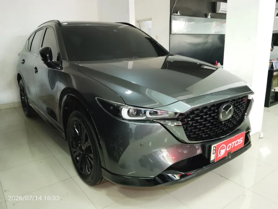 Foto Mobil Bekas Kanan Depan Mazda CX-5 2.5 tahun 2023