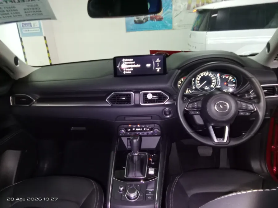 Foto Mobil Bekas Dashboard Mazda CX-5 2.5 tahun 2024