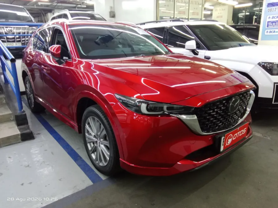 Foto Mobil Bekas Kanan Depan Mazda CX-5 2.5 tahun 2024
