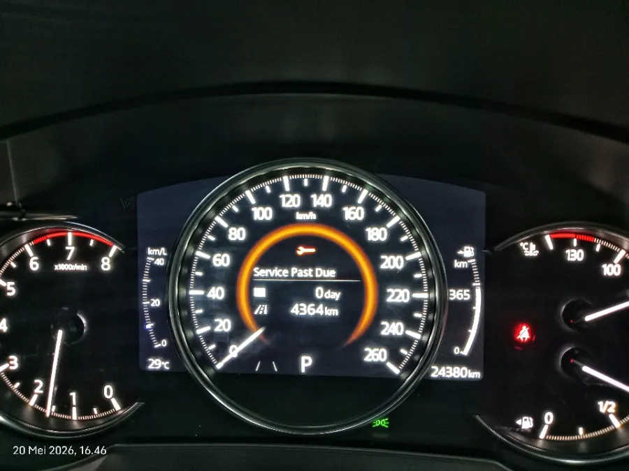 Foto Mobil Bekas Odometer Mazda CX-5 2.5 tahun 2024