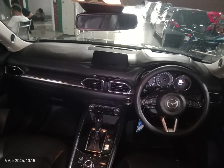 Foto Mobil Bekas Dashboard Mazda CX-5 2.5 Elite tahun 2017