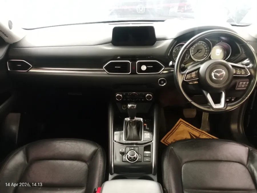 Foto Mobil Bekas Dashboard Mazda CX-5 2.5 Elite tahun 2017