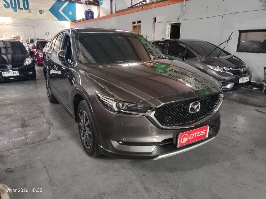 Foto Mobil Bekas Kanan Depan Mazda CX-5 2.5 Elite tahun 2017
