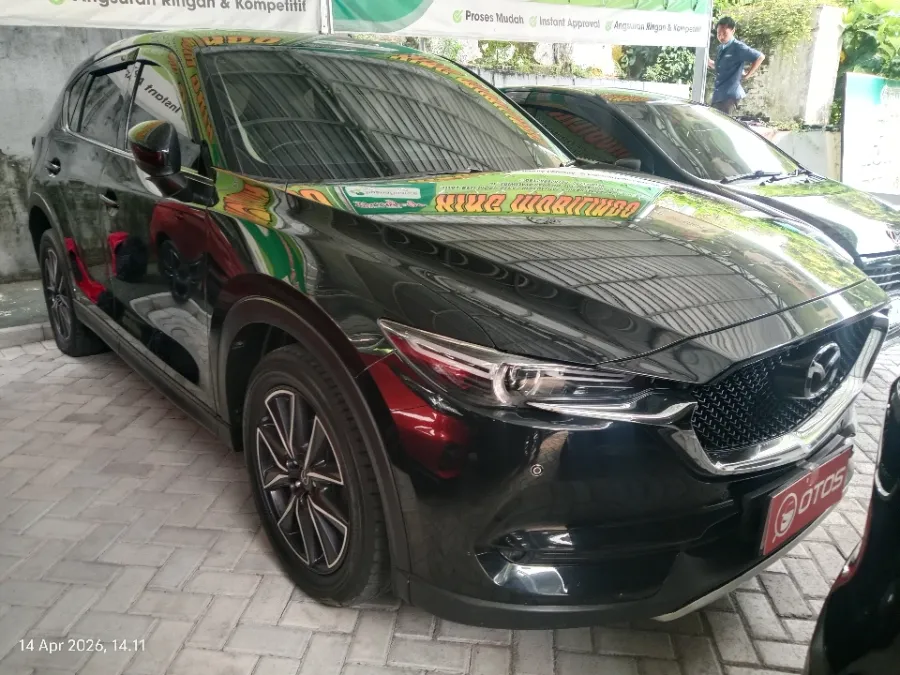Foto Mobil Bekas Kanan Depan Mazda CX-5 2.5 Elite tahun 2017