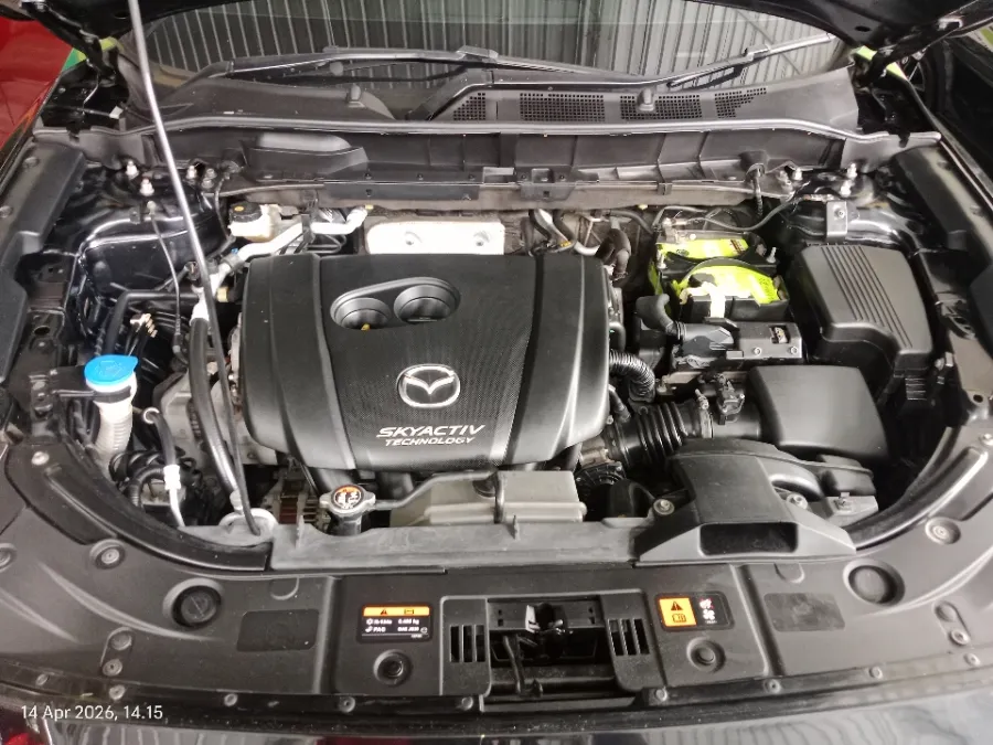 Foto Mobil Bekas Mesin Mazda CX-5 2.5 Elite tahun 2017