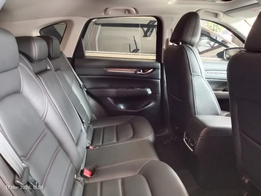 Foto Mobil Bekas Kabin Belakang Mazda CX-5 2.5 Elite tahun 2022