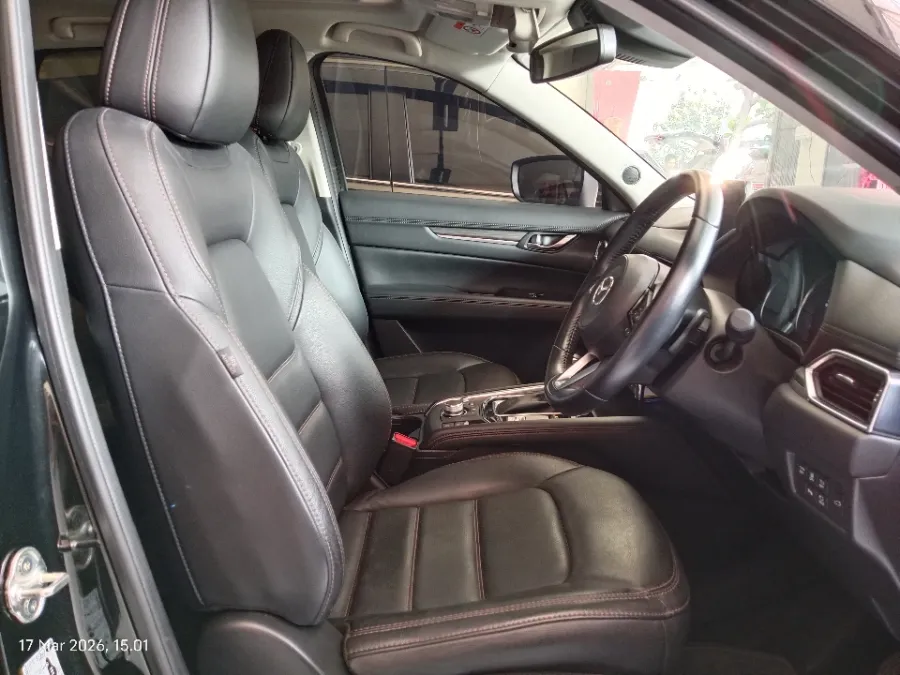 Foto Mobil Bekas Kabin Depan Mazda CX-5 2.5 Elite tahun 2022