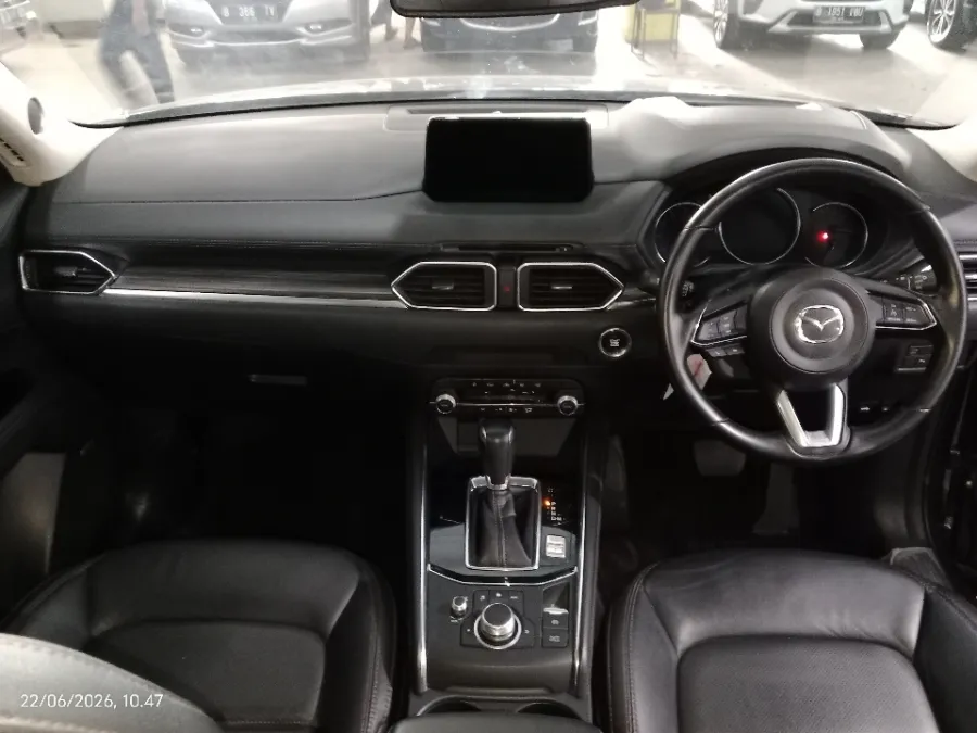 Foto Mobil Bekas Dashboard Mazda CX-5 2.5 Grand Touring tahun 2021