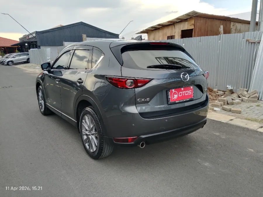 Foto Mobil Bekas Kiri Belakang Mazda CX-5 2.5 Grand Touring tahun 2021