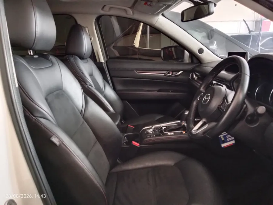Foto Mobil Bekas Kabin Depan Mazda CX-5 2.5 Kuro tahun 2021