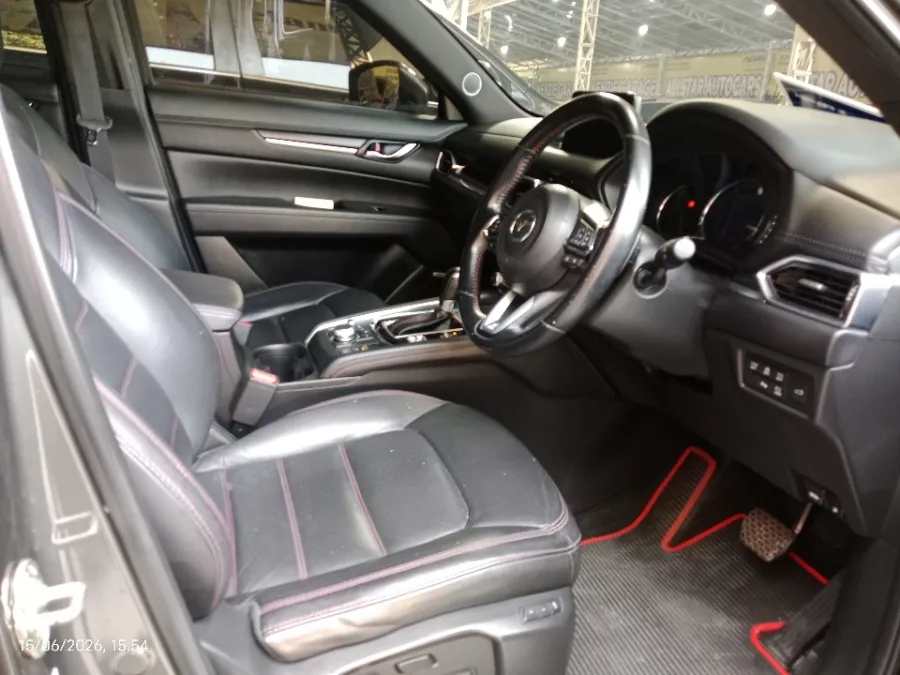 Foto Mobil Bekas Kabin Depan Mazda CX-5 2.5 Kuro tahun 2022