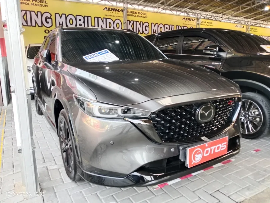 Foto Mobil Bekas Kanan Depan Mazda CX-5 2.5 Kuro tahun 2022