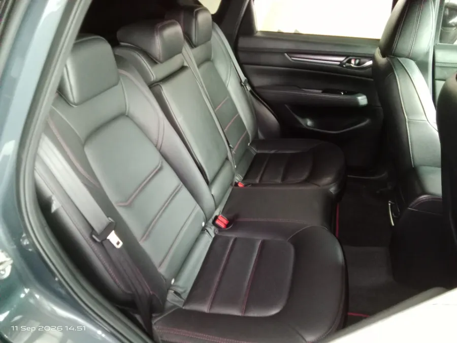 Foto Mobil Bekas Kabin Belakang Mazda CX-5 2.5 Kuro tahun 2023