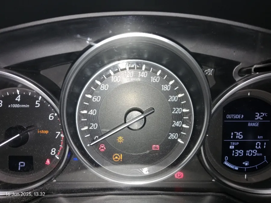 Foto Mobil Bekas Odometer Mazda CX-5 2.5 Touring tahun 2015