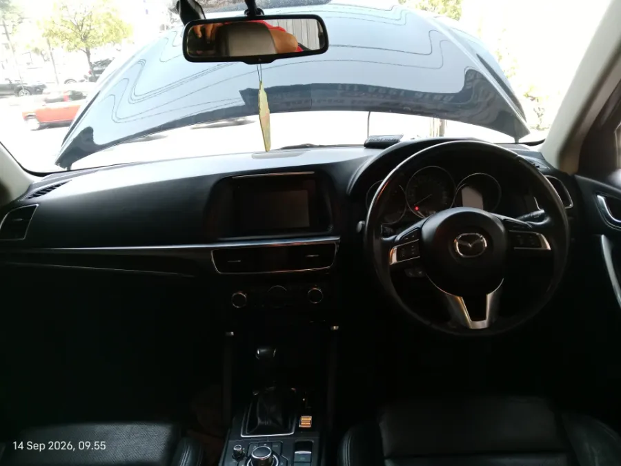 Foto Mobil Bekas Dashboard Mazda CX-5 2.5 Touring tahun 2016