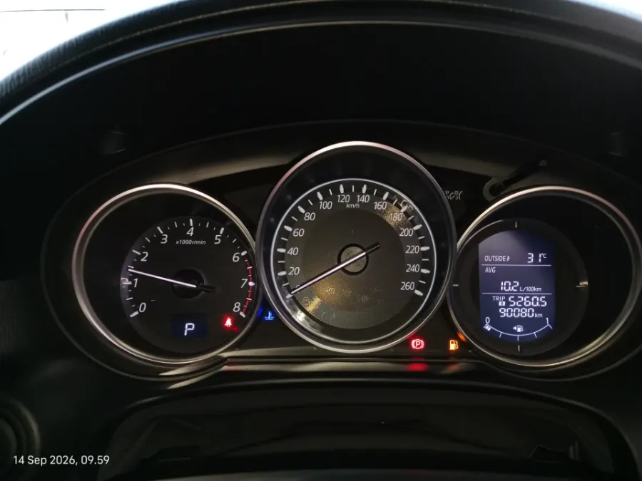 Foto Mobil Bekas Odometer Mazda CX-5 2.5 Touring tahun 2016