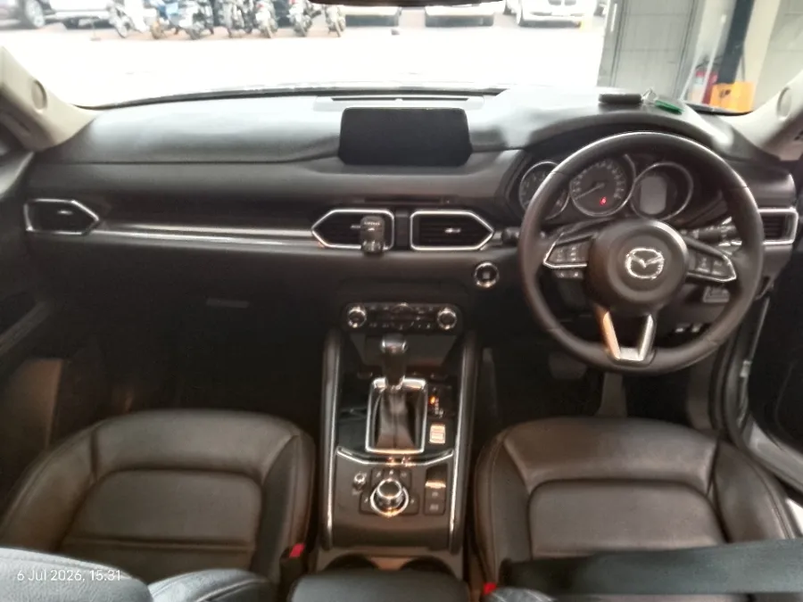 Foto Mobil Bekas Dashboard Mazda CX-5 2.5 Touring tahun 2018