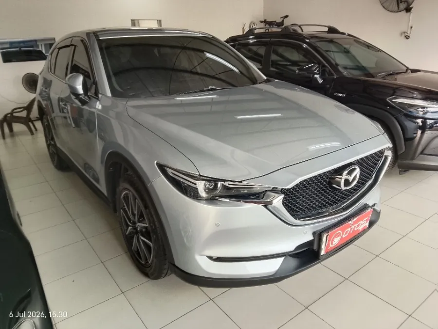 Foto Mobil Bekas Kanan Depan Mazda CX-5 2.5 Touring tahun 2018