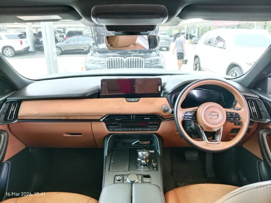 Foto Mobil Bekas Dashboard Mazda CX-60 3.3 Elite tahun 2023