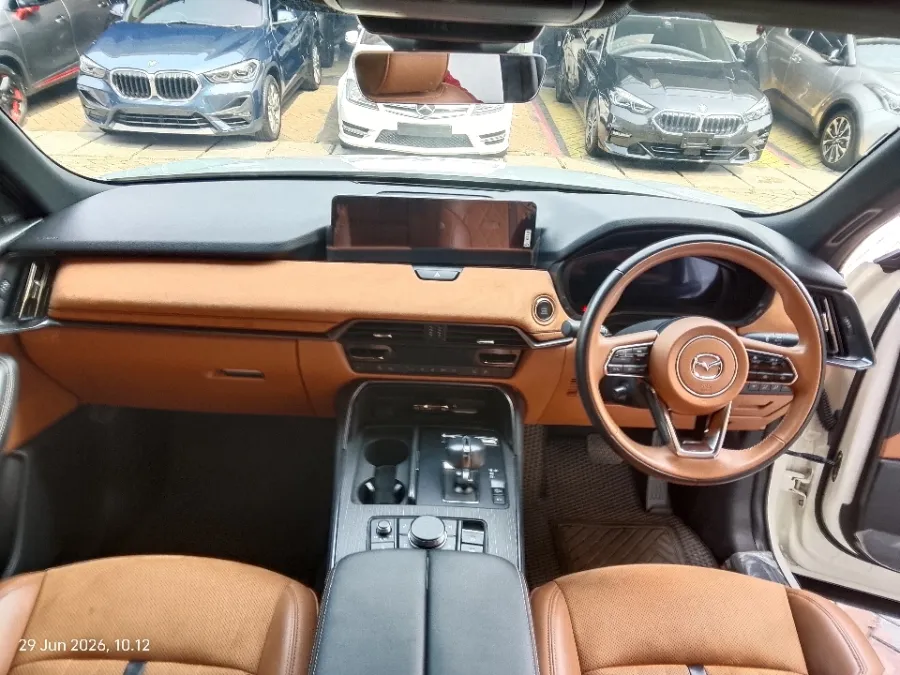 Foto Mobil Bekas Dashboard Mazda CX-60 3.3 Elite tahun 2023