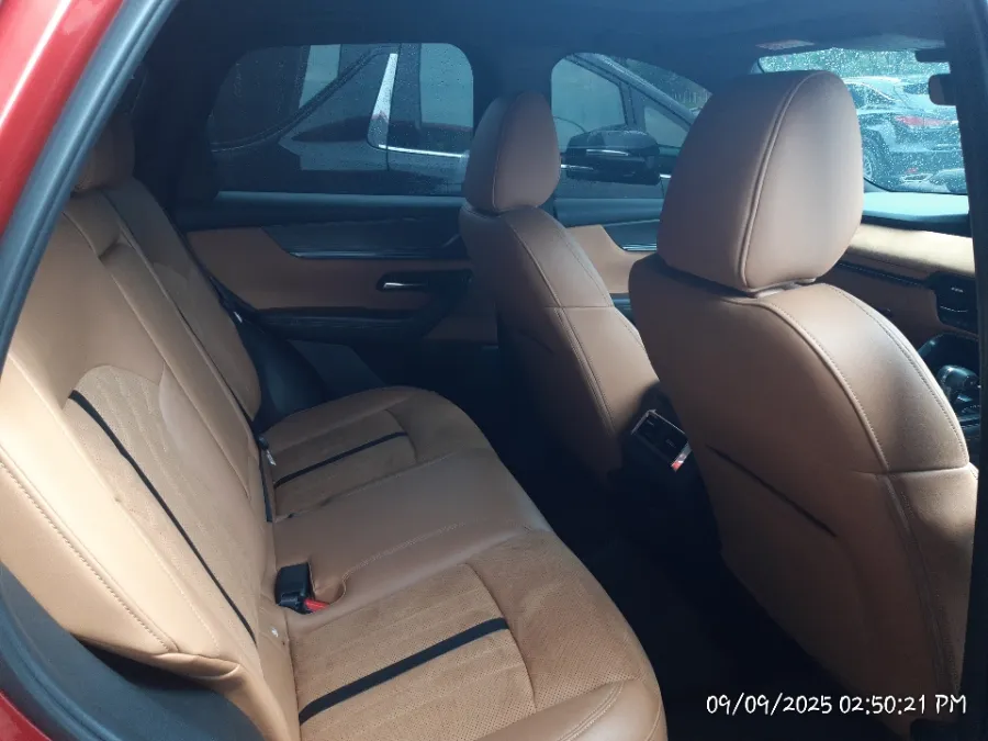 Foto Mobil Bekas Kabin Belakang Mazda CX-60 3.3 Elite tahun 2023