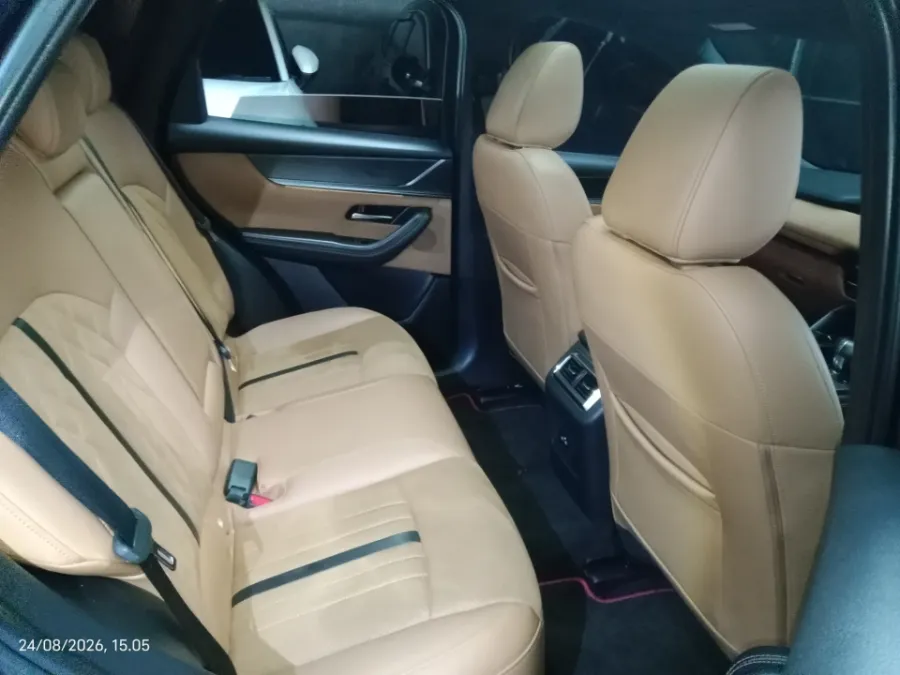 Foto Mobil Bekas Kabin Belakang Mazda CX-60 3.3 Elite tahun 2023