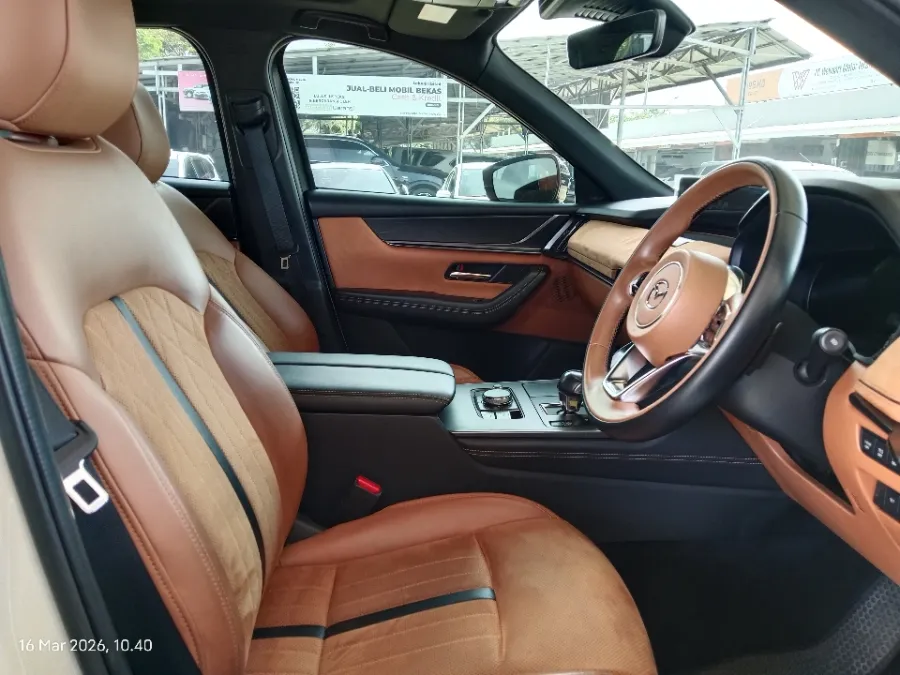 Foto Mobil Bekas Kabin Depan Mazda CX-60 3.3 Elite tahun 2023