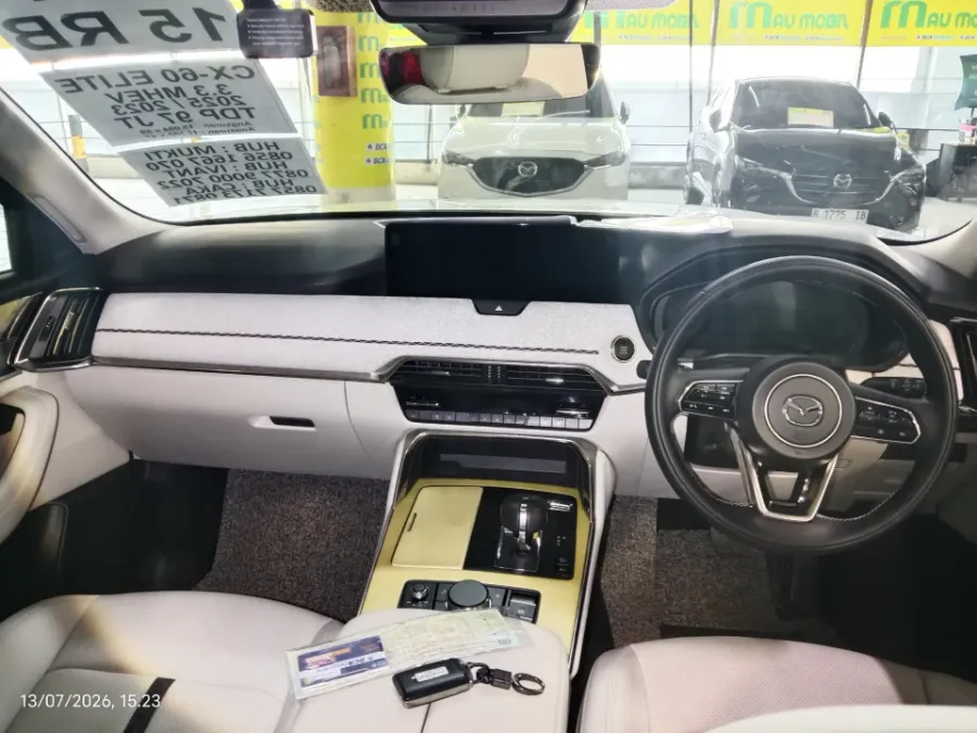Foto Mobil Bekas Dashboard Mazda CX-60 3.3 Kuro tahun 2023