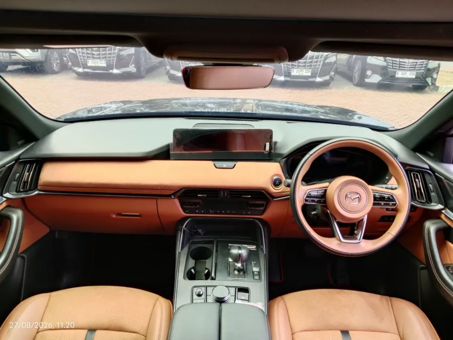 Foto Mobil Bekas Dashboard Mazda CX-60 3.3 Kuro tahun 2023