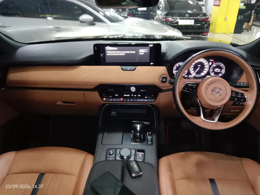 Foto Mobil Bekas Dashboard Mazda CX-60 3.3 Kuro tahun 2023