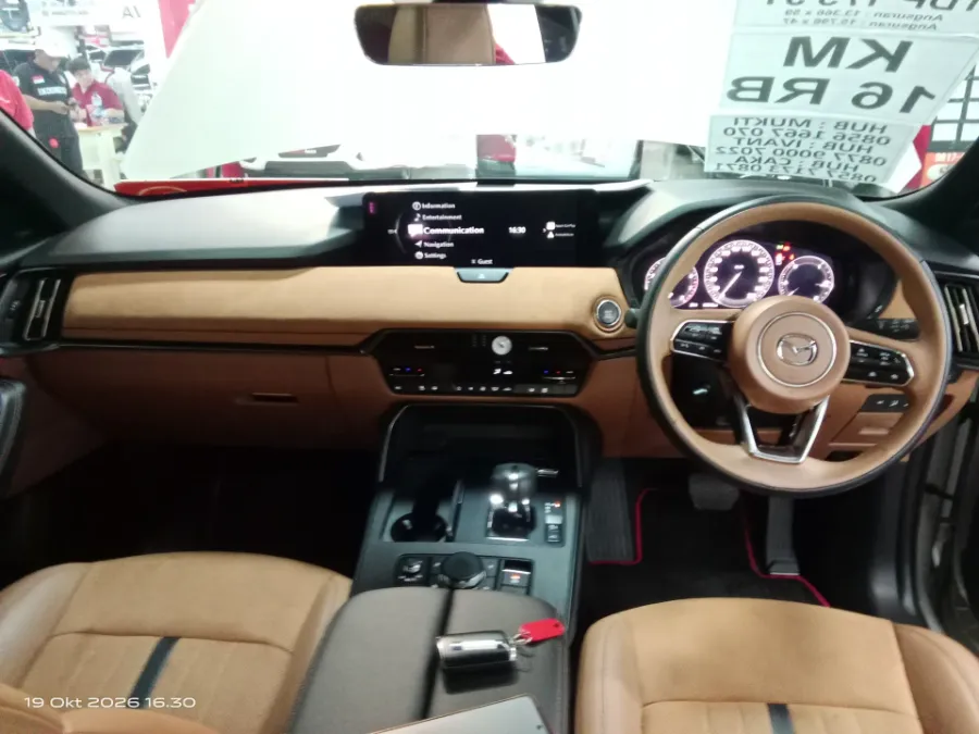 Foto Mobil Bekas Dashboard Mazda CX-60 3.3 Kuro tahun 2023