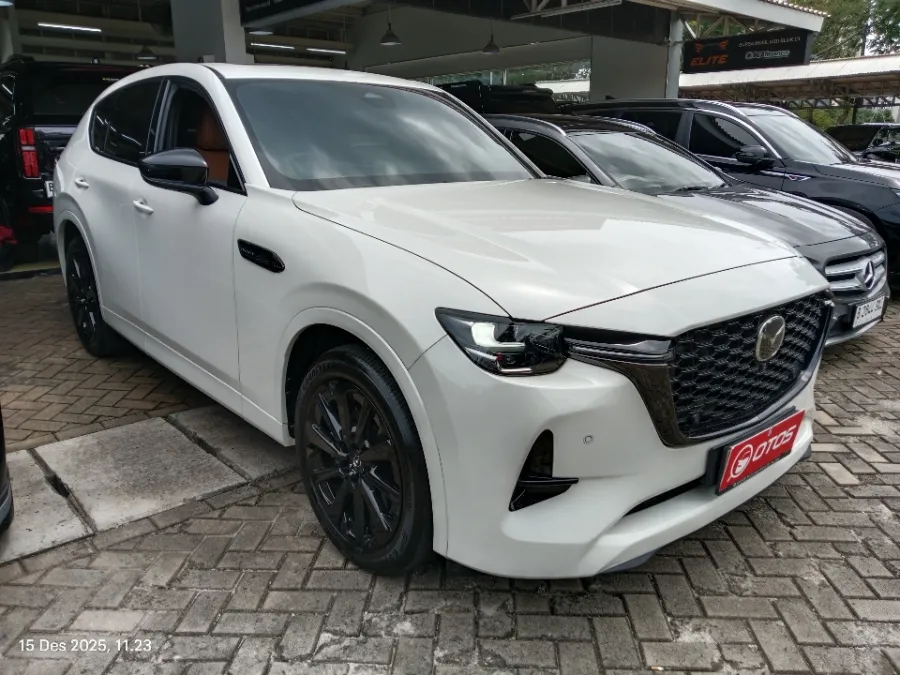 Foto Mobil Bekas Kanan Depan Mazda CX-60 3.3 Kuro tahun 2023
