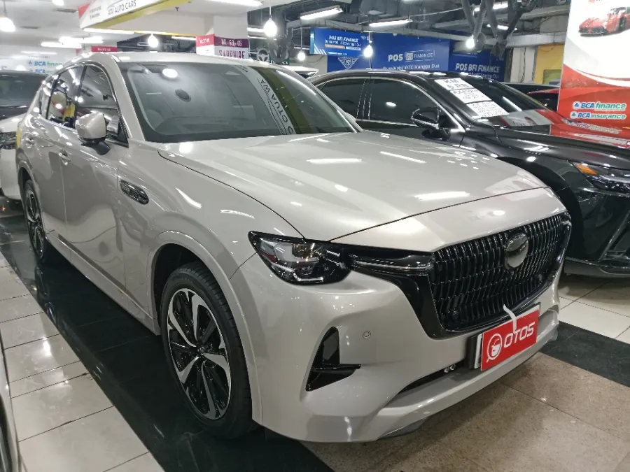 Foto Mobil Bekas Kanan Depan Mazda CX-60 3.3 Kuro tahun 2023