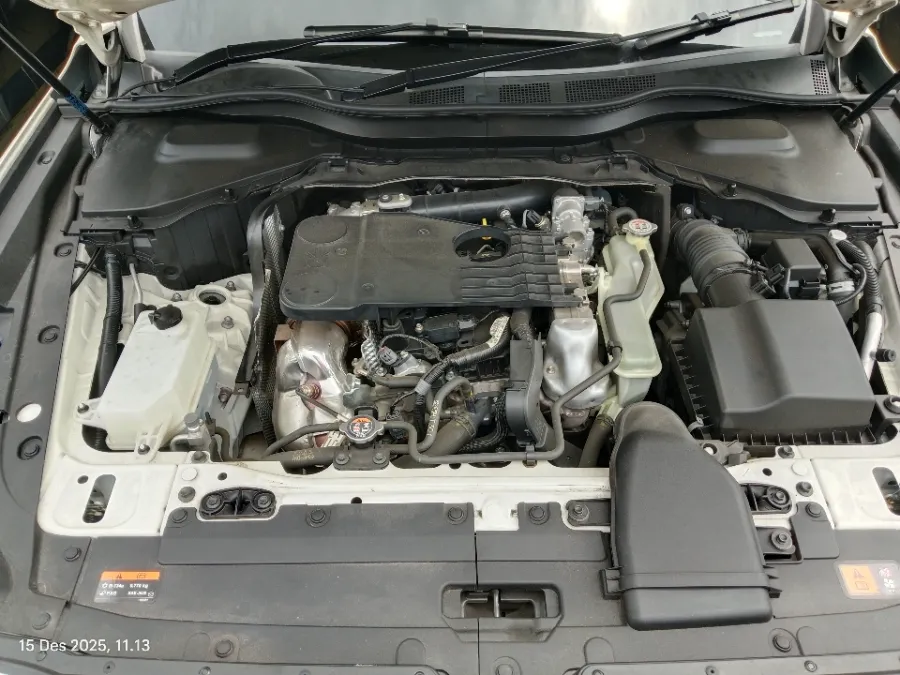 Foto Mobil Bekas Mesin Mazda CX-60 3.3 Kuro tahun 2023