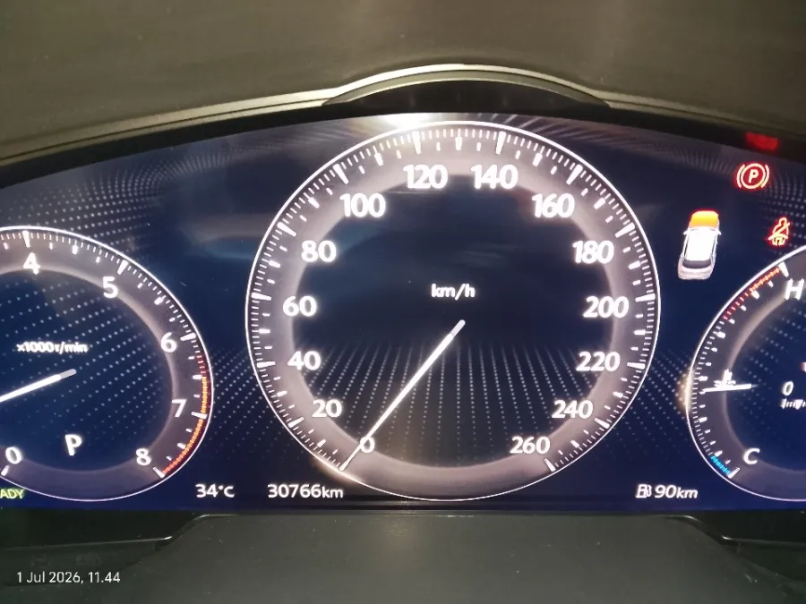Foto Mobil Bekas Odometer Mazda CX-60 3.3 Kuro tahun 2023