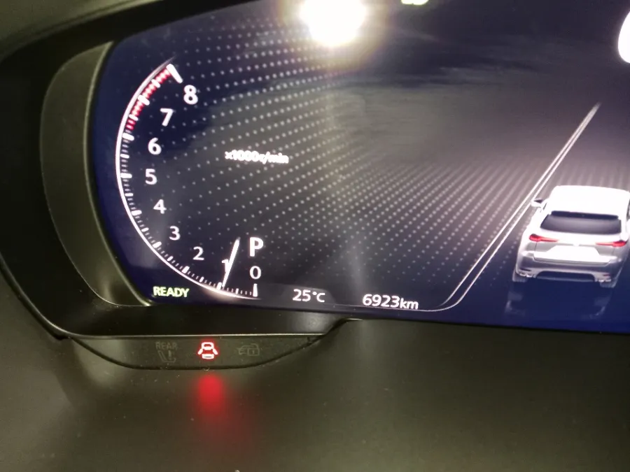 Foto Mobil Bekas Odometer Mazda CX-60 3.3 Kuro tahun 2023