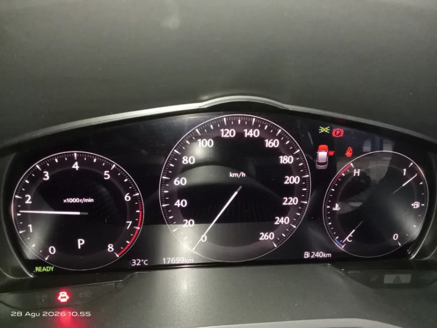 Foto Mobil Bekas Odometer Mazda CX-60 3.3 Kuro tahun 2023