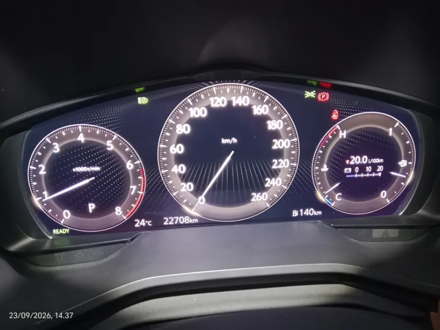 Foto Mobil Bekas Odometer Mazda CX-60 3.3 Kuro tahun 2023