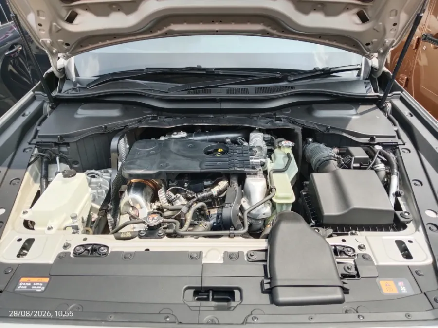 Foto Mobil Bekas Mesin Mazda CX-60 3.3 Kuro tahun 2024