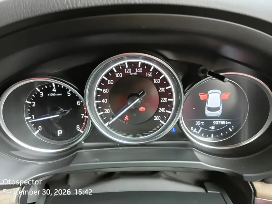 Foto Mobil Bekas Odometer Mazda CX-8 2.5 tahun 2019