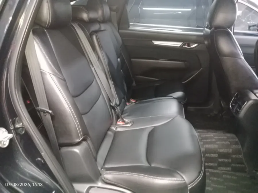Foto Mobil Bekas Kabin Belakang Mazda CX-8 2.5 tahun 2020
