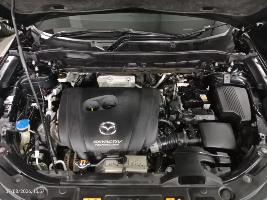 Foto Mobil Bekas Mesin Mazda CX-8 2.5 tahun 2020