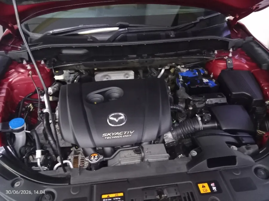 Foto Mobil Bekas Mesin Mazda CX-8 2.5 tahun 2022