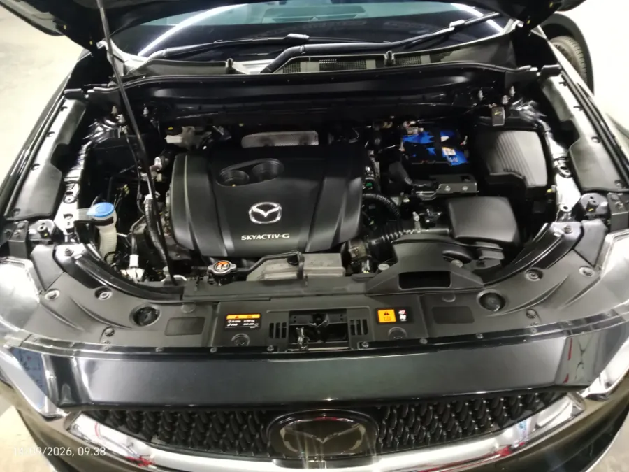 Foto Mobil Bekas Mesin Mazda CX-8 2.5 tahun 2022