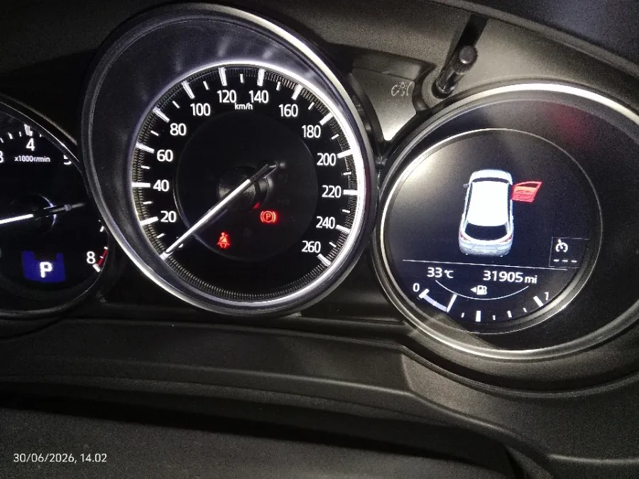 Foto Mobil Bekas Odometer Mazda CX-8 2.5 tahun 2022