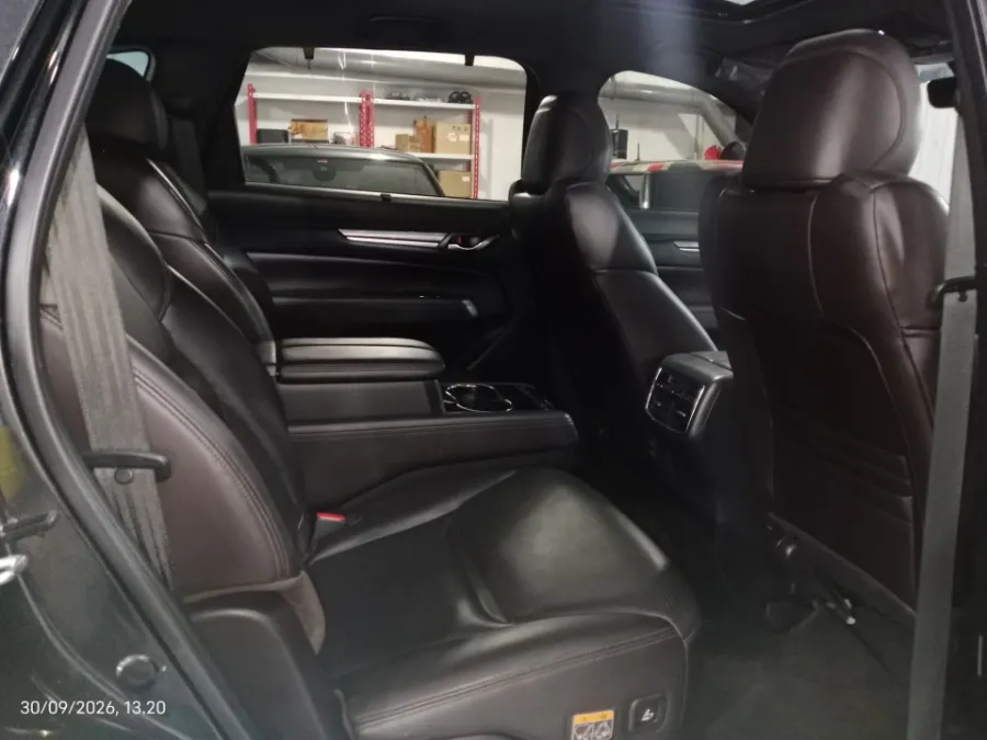 Foto Mobil Bekas Kabin Belakang Mazda CX-8 2.5 tahun 2023