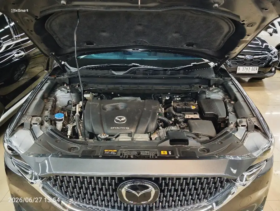 Foto Mobil Bekas Mesin Mazda CX-8 2.5 tahun 2023