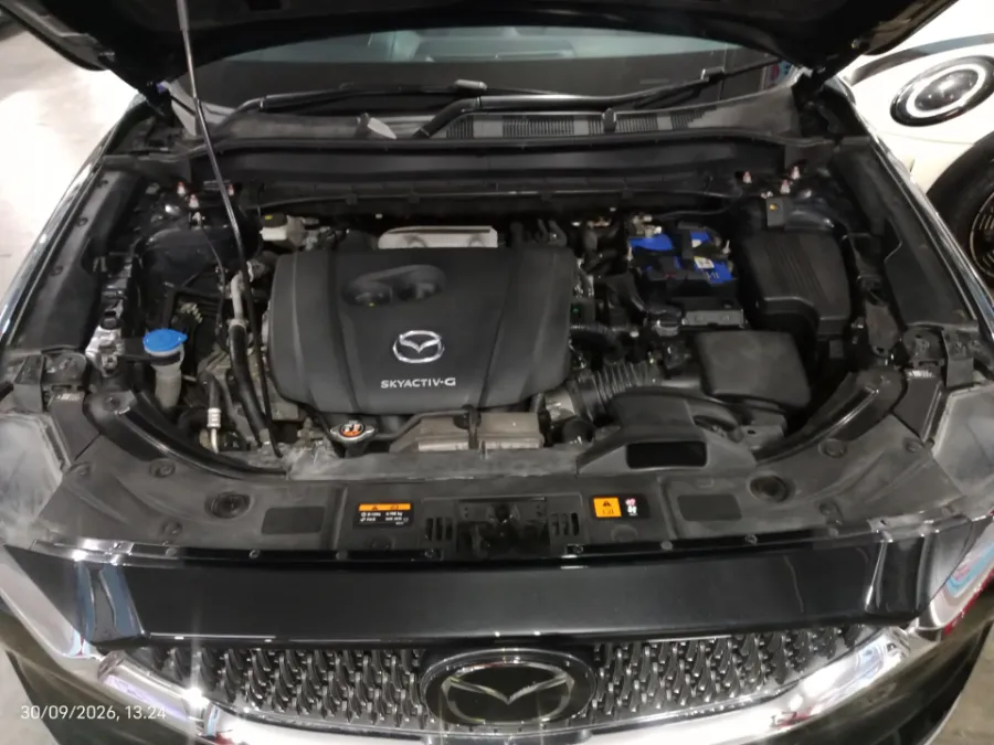 Foto Mobil Bekas Mesin Mazda CX-8 2.5 tahun 2023