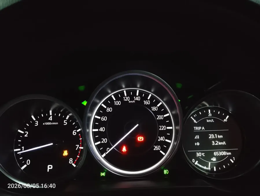 Foto Mobil Bekas Odometer Mazda CX-8 2.5 Skyactive-G Elite tahun 2019